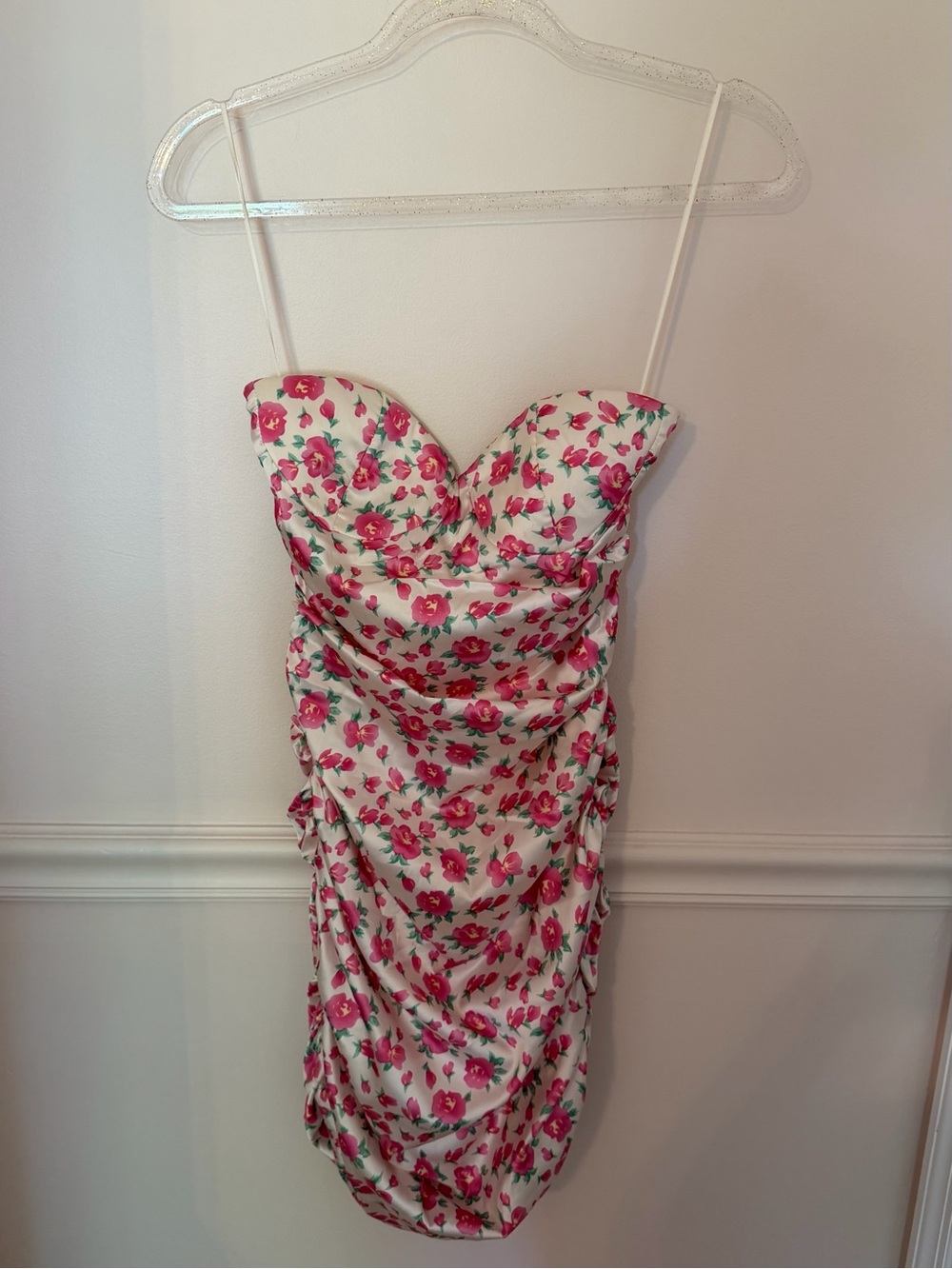 More To Come Evita Sweetheart Dress in
Pink Floral